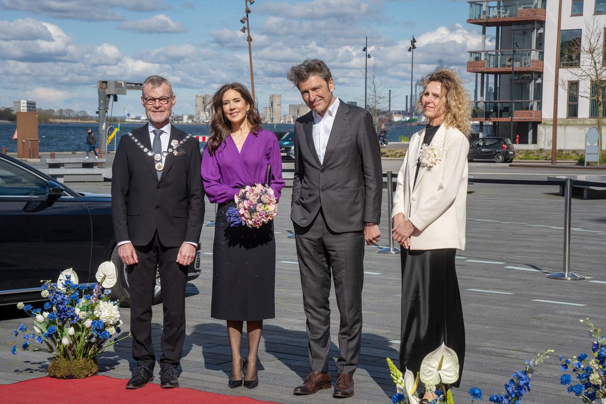 Rector Per Michael Johansen, H.M. Queen Mary, Chair of the Board André Rogaczewski and Pro-rector Anne Marie Kanstrup